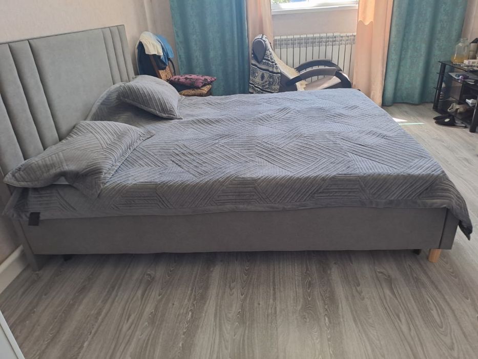 Кровать двухместная