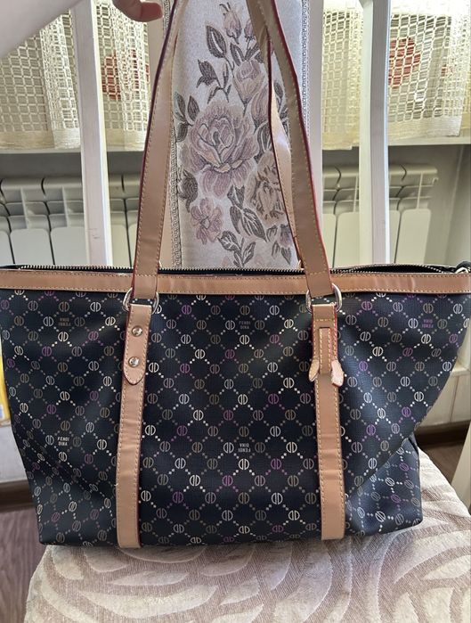 Шкатулка 2000 тенге