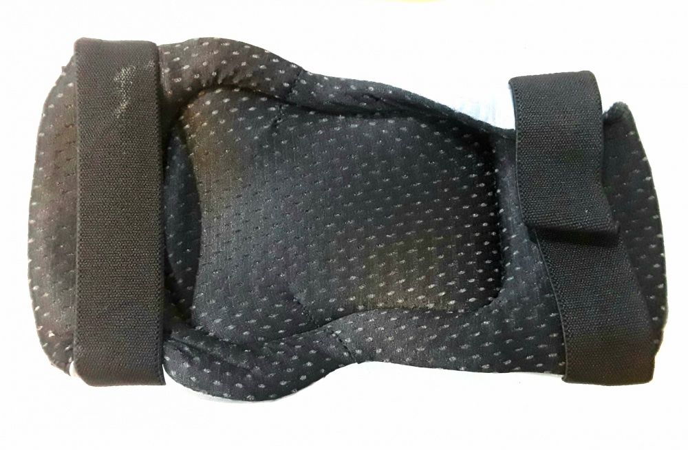 SET PROTECTIE PEMIUM FIRST pentru Role, Skateboard - NOU