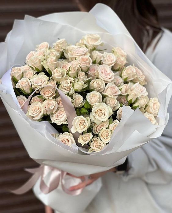 Розы пионы цветы букеты