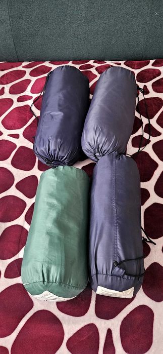 4 Saci de dormit camping