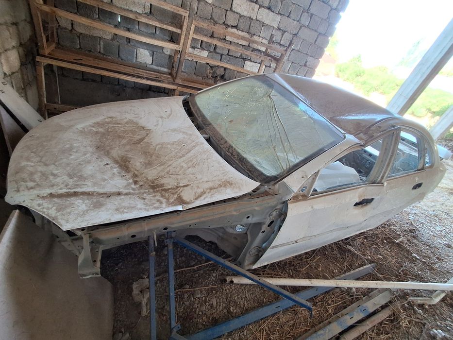 Radnoy Lasseti eshik va ablisofka bor. Srochno sotiladi.Gentra