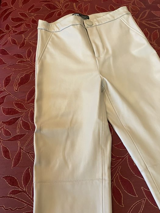 Pantaloni crem Zara piele ecologica