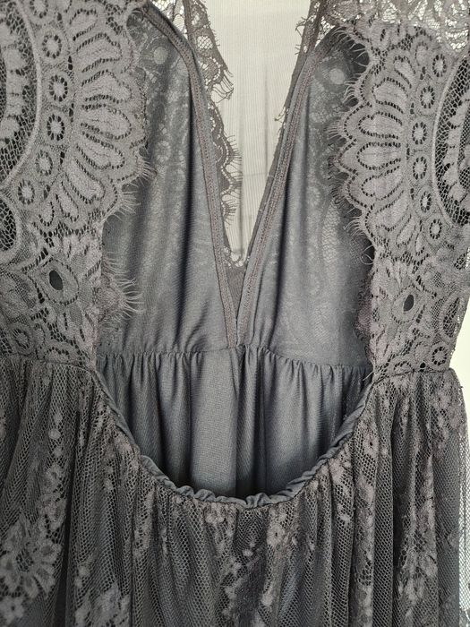 Официална рокля с гол гръб H&M