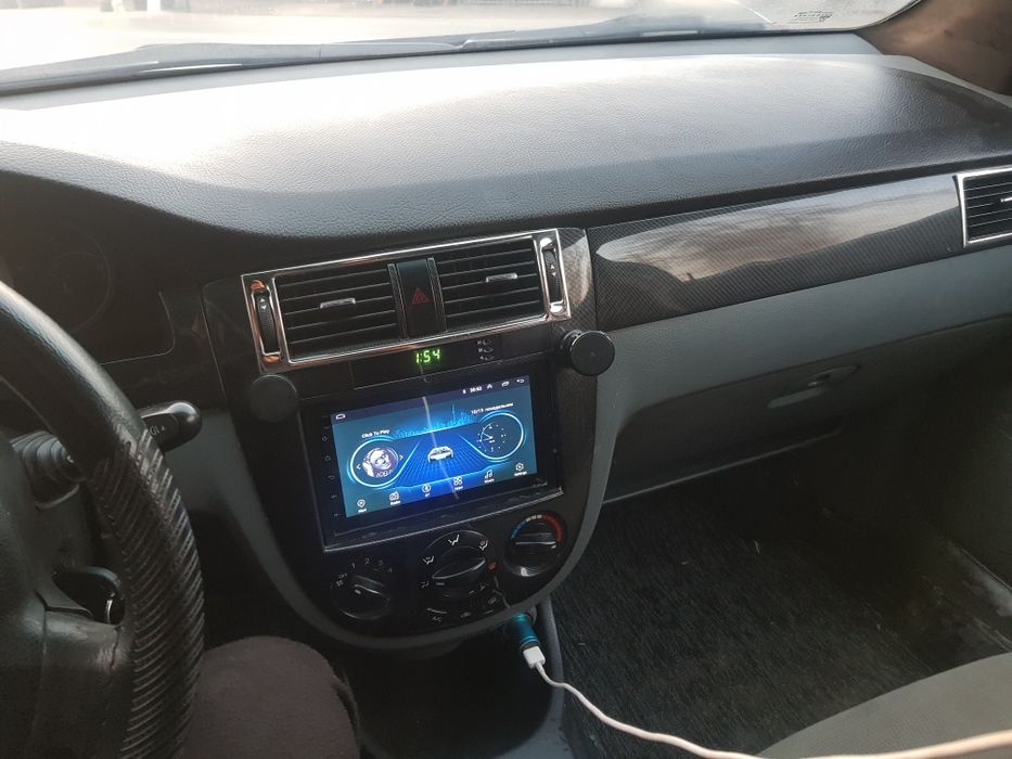 ласетти сотилади