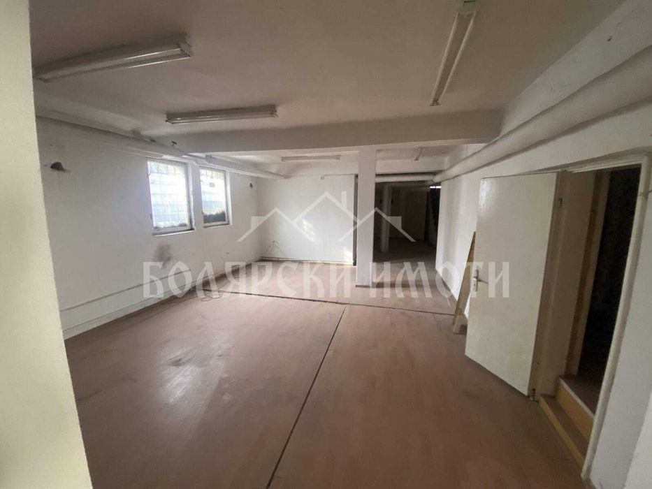 Продава се Магазин в Велико Търново, Света гора - 345 кв.м за 900 €/кв.м - Снимка #8