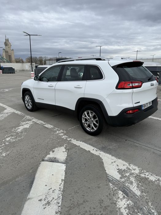 Vand Jeep Cherokee 2016 verificat Carvertical