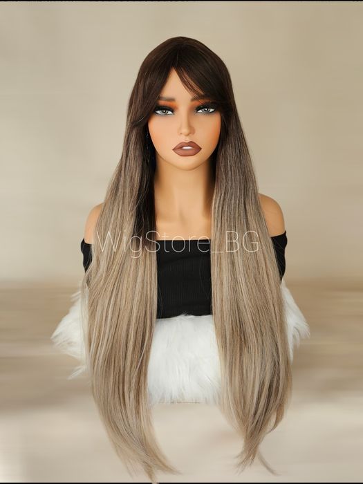 Права сиво руса перука с бретон