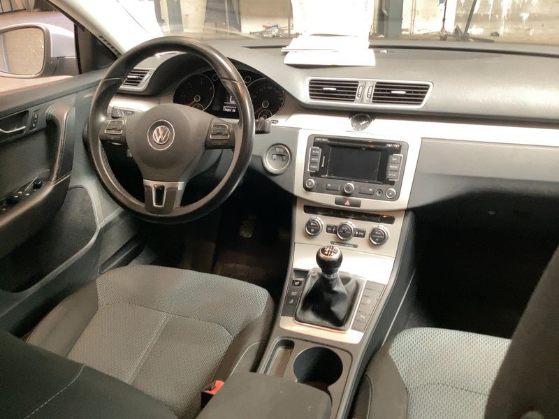 Volkswagen Passat 1.6 TDI Trendline BlueMotion Tech 2012