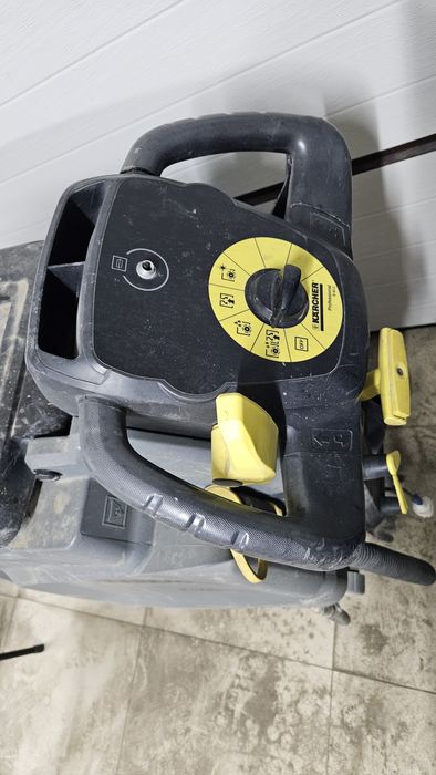 Karcher поломоечная машина