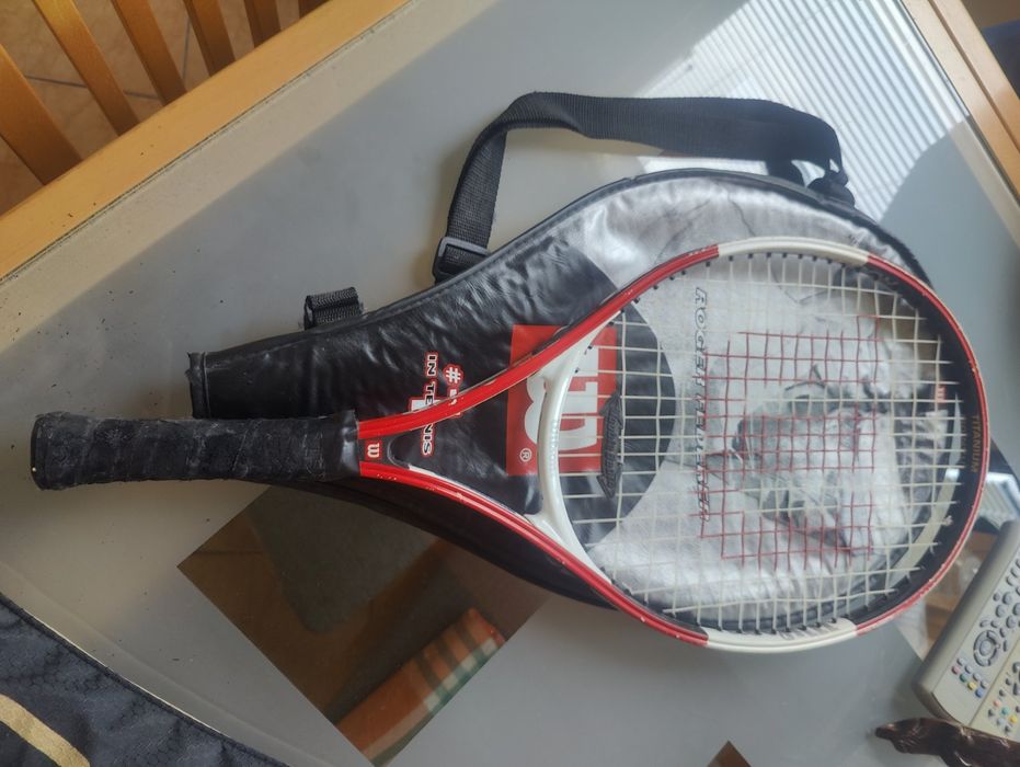 Два модела Тенис ракети