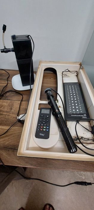 Vind Acvariu Complect Echipat + Pesti Scalari