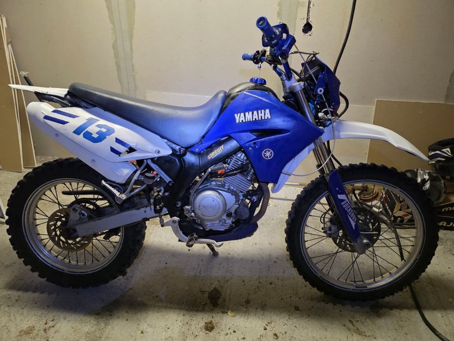 Vand sau schimb yamaha 125 xt r