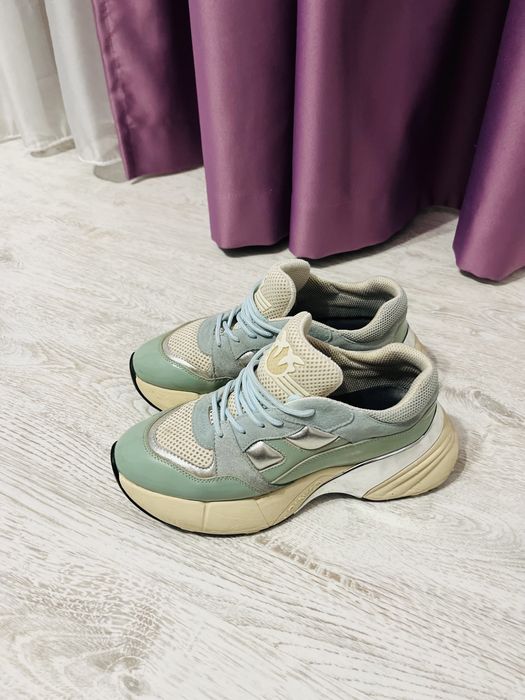 Маратонки pinko