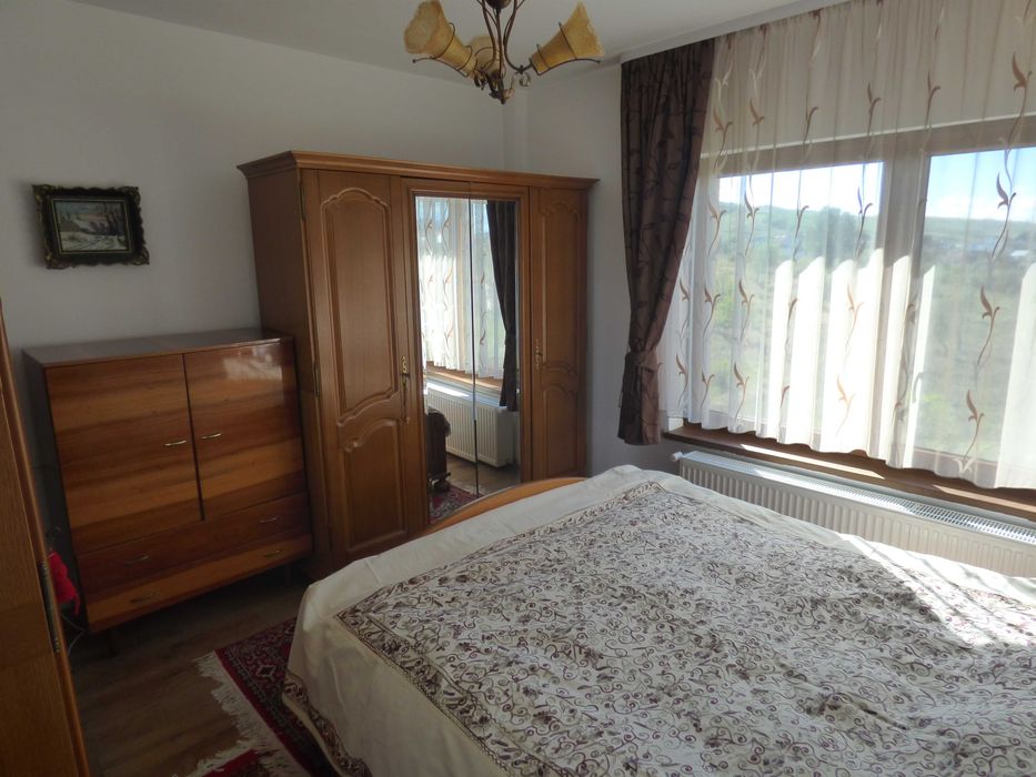 Vând aparatament 4 camere suprafata construita 105mp