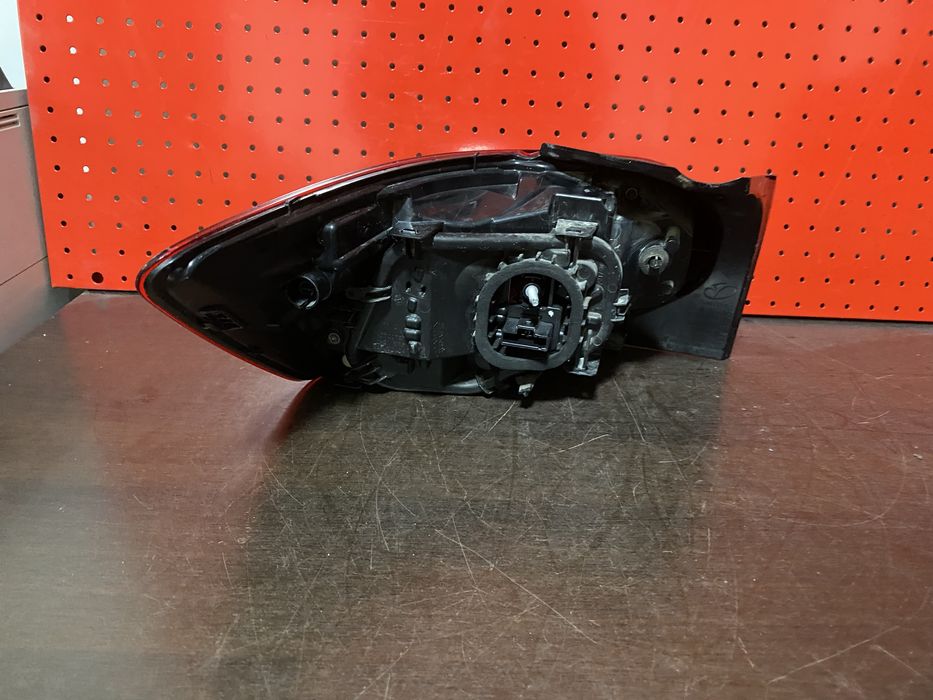 Stop dreapta Dacia Sandero 3 an pana la 2023