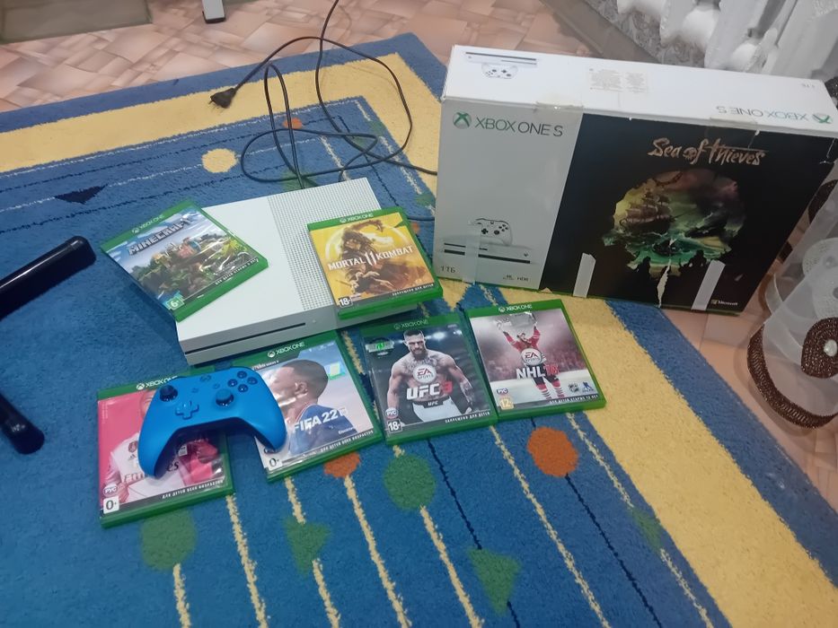Продаю консоль Xbox one s 1tb