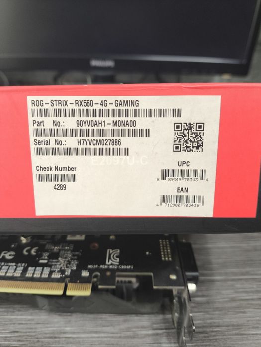 Продам Видеокарта PCI-E Asus AMD Radeon RX 560 .
