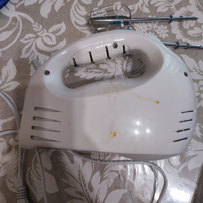 Продам миксер на запчасти