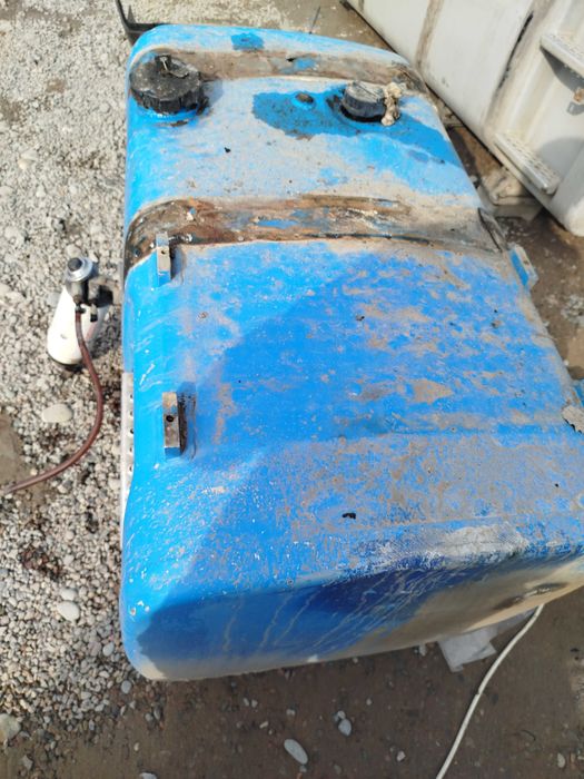 Bak sotiladi manni baki