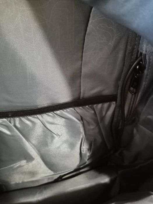 Модерна спортна раница с USB port и кабел