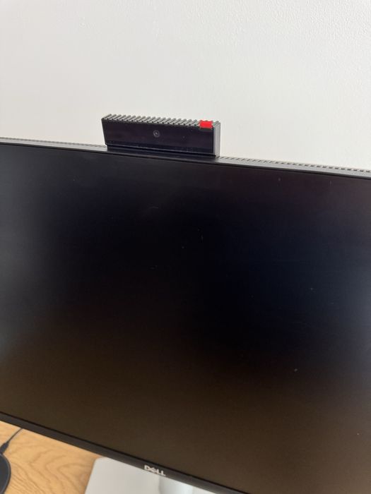 Dell S2422HZ – 24″ IPS монитор с Full HD камера, USB-C и 65W зареждане – като нов