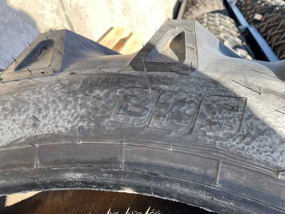 Anvelope noi 12.4-32 marca BKT pentru tractor spate cu garantie