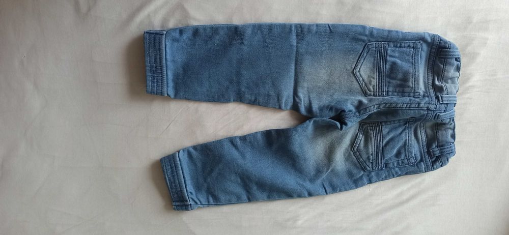 Продавам 2 чифта плътни ластични дънки - N-104