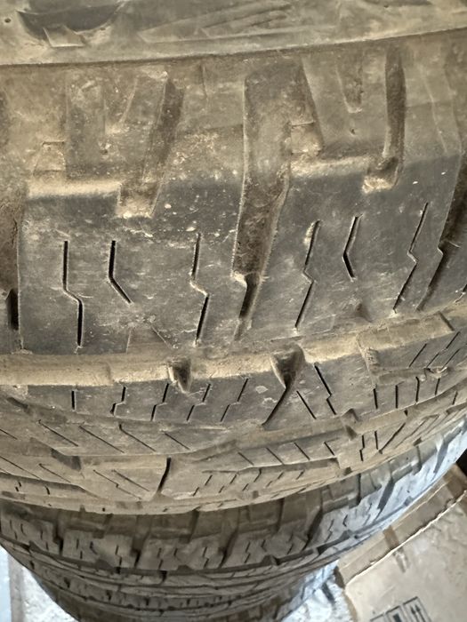 Продам Bridgestone 285/60/18 5 шт
