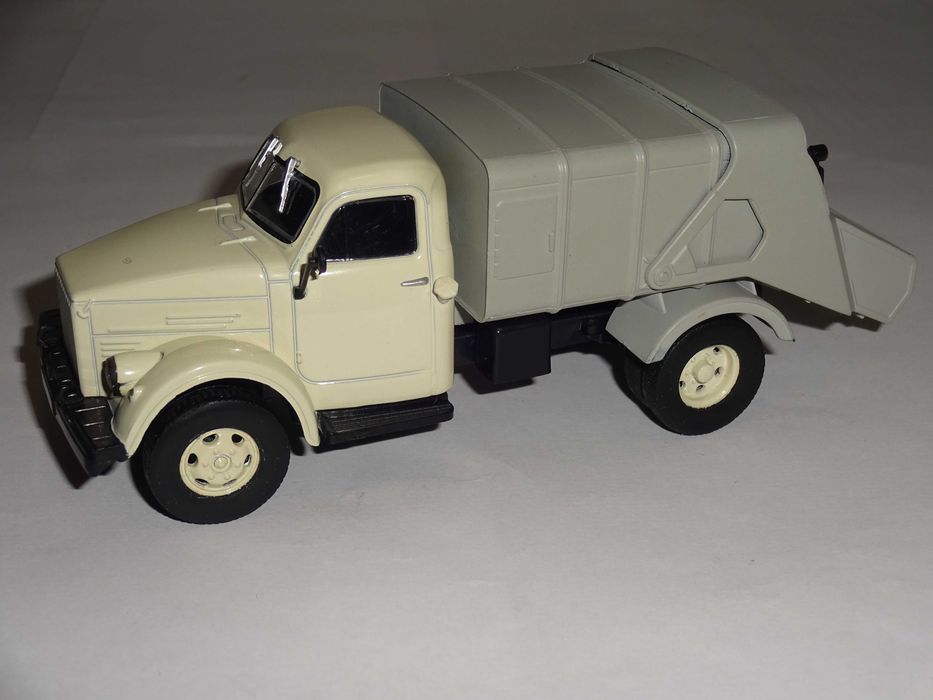 Масштабные модели 1/43 продам.