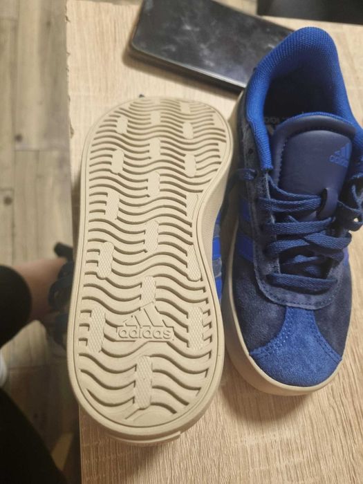 Adidași băieți mărimea 31