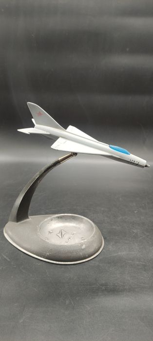 Пепельница самолёт