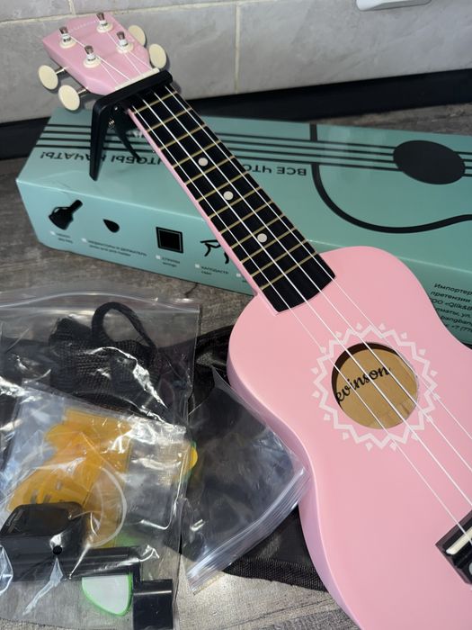 Продам укулеле, почти новая