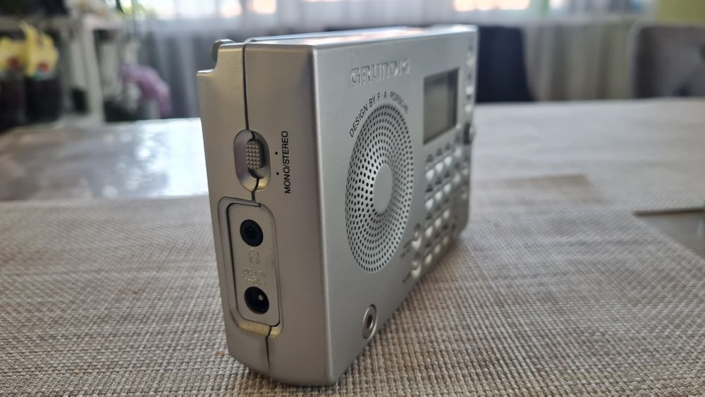 Цифрово радио Grundig yacht boy 2000