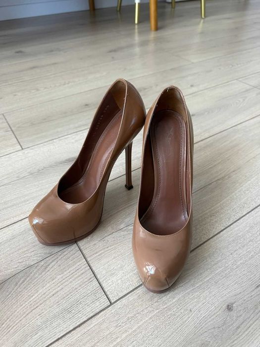 Yves Saint Laurent, Tribtoo