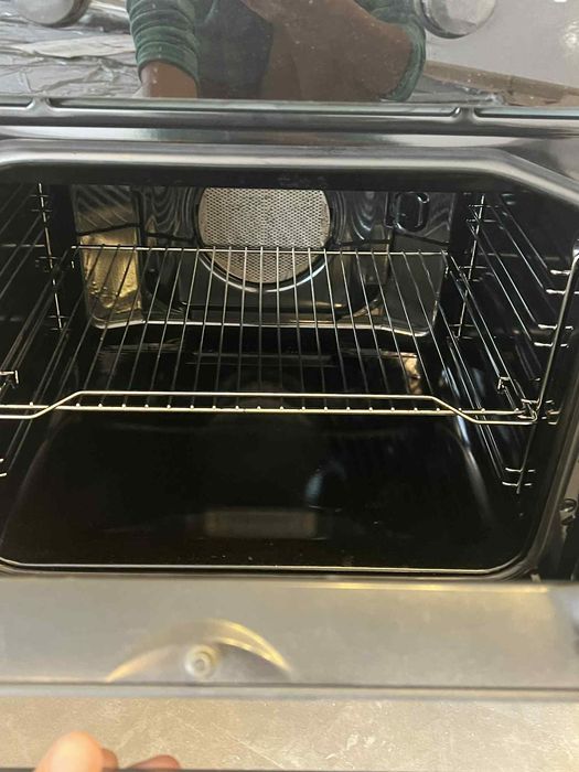 Печка , микровълнова печка, аспиратор, котлони