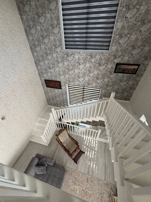 Продаётся 8 комнатный дом 6 сотков. Яшнабдский район, ул. Чулпан.