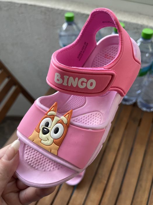 Детски сандалки от Sinsay.