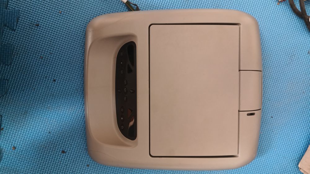 Монитор за автомобил