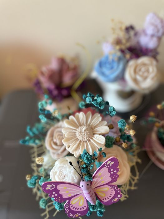 Букети от соеви свещи