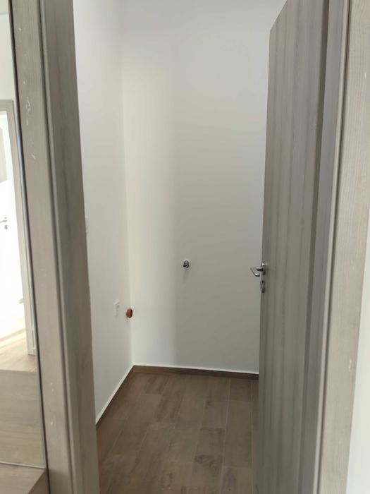 Дава се под наем Тристаен апартамент в София, Център - 110 кв.м за 1495.83 € - Снимка #13