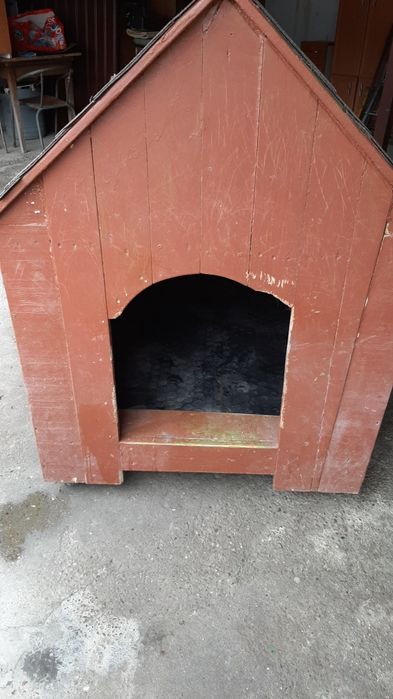 Vând cușcă de câine