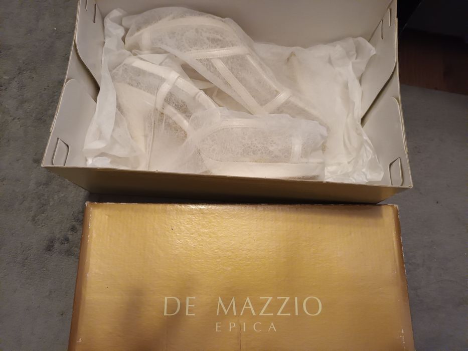 Curier gratuit 1sept + Ultima reducere! Sandale dantela alba