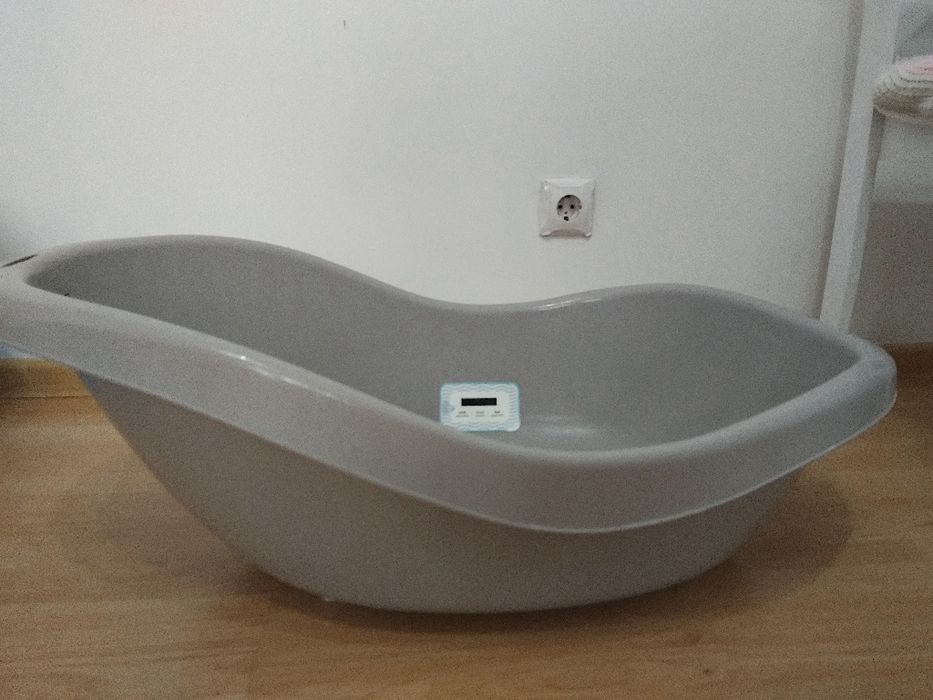 Продам детскую ванночка