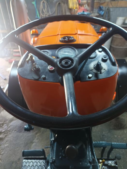 Vând tractoras fiat415 recondiționat de la cap la cap mai multe detali