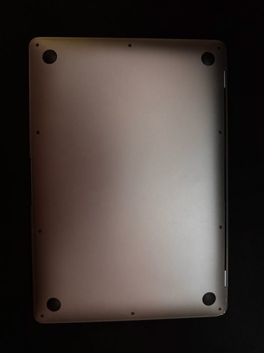 MacBook Air M1 2021 8GB/256GB | Funcționează impecabil