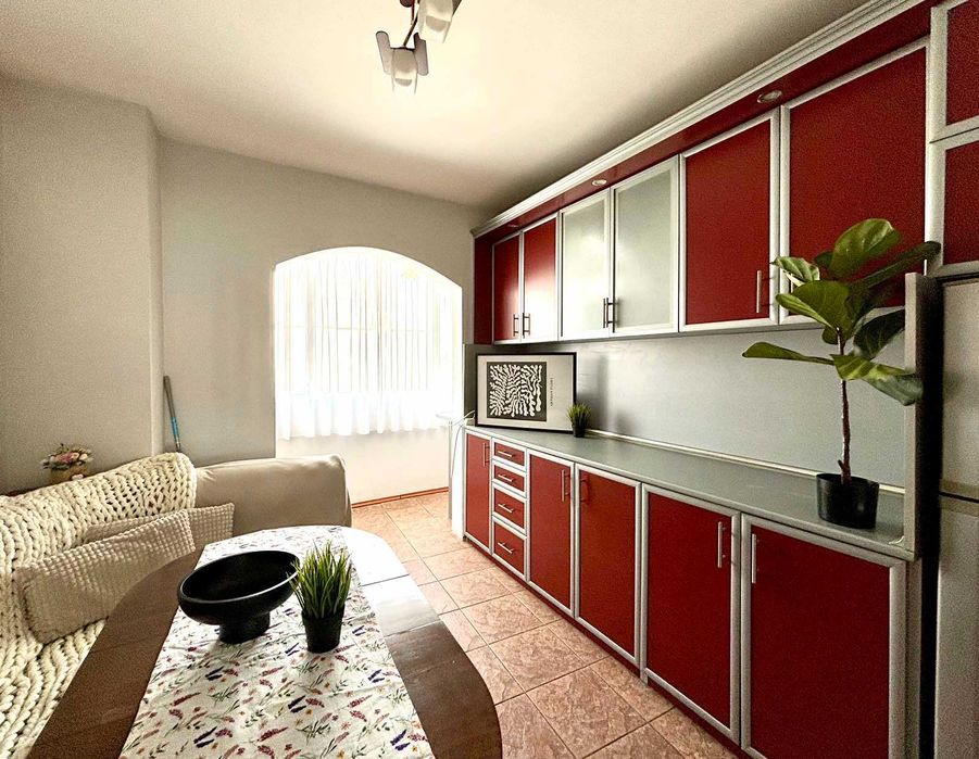 Продава се Тристаен апартамент в Шумен, Пазара - 92 кв.м за 1026 €/кв.м - Снимка #9