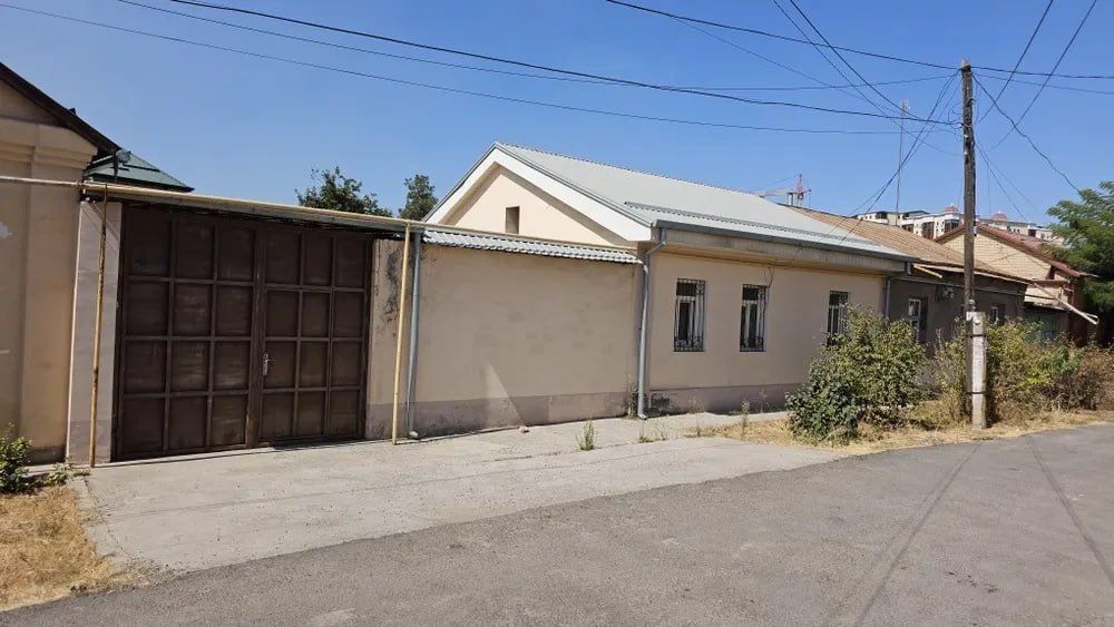 Продаётся Дом Мирабад под Застройку махалля Заминобод 4,4 сотки Ф-17м