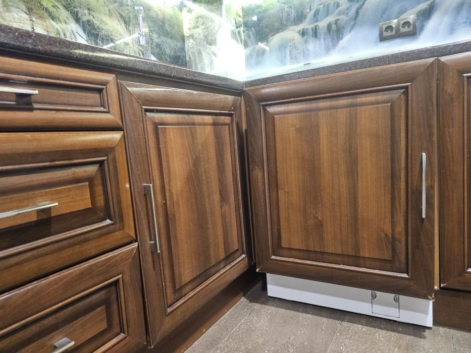 Кухня с аспиратор Faber,съдомиялна Bosh,котлон AEG използван 1 месец