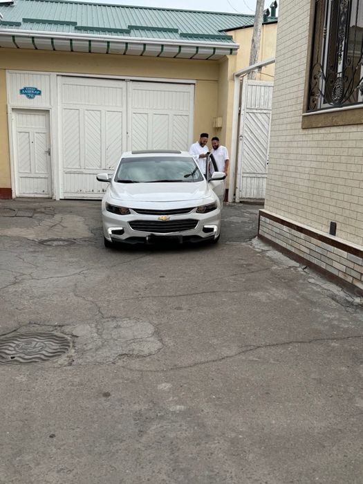 Malibu 2 atmasferni 2.4 73 ming prabeg  kraskasi top toza